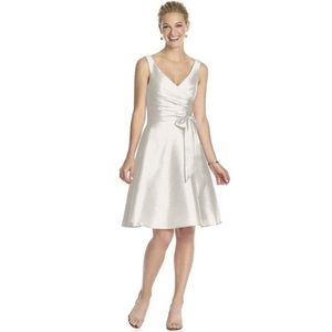 Alfred Sung Formal Dress in Snow White Size 6